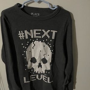 Children’s Place gray long sleeved tee boys size 5/6